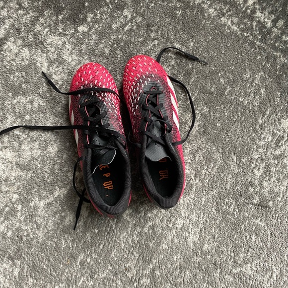 Adidas Soccer shoes - Picture 4 of 5